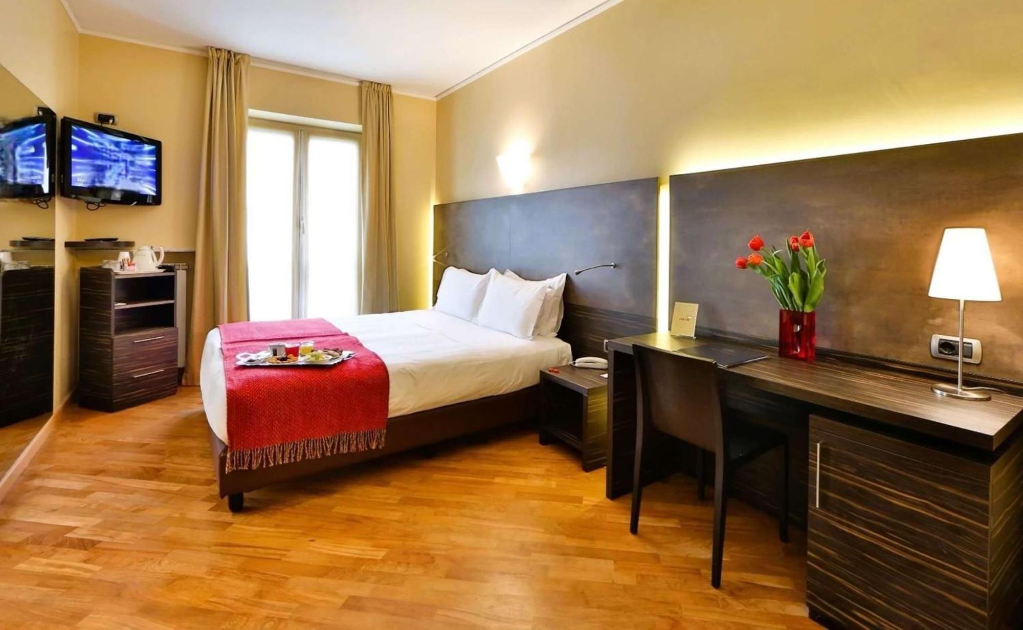 Family Room One King One Single Bed City View Non-Smoking,1649011853:JPEG